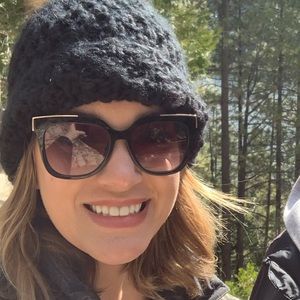 Meet your Posher, Andrea